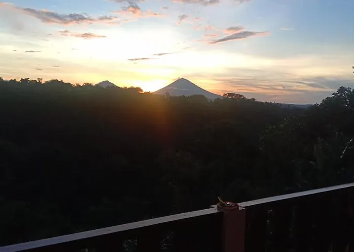ロッジ Green Ponci Villa Bedugul Selemadeg