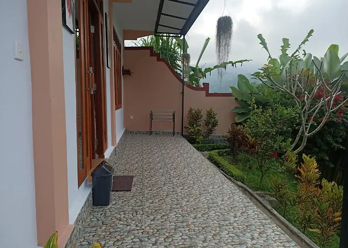 Green Ponci Villa Bedugul ロッジ Selemadeg